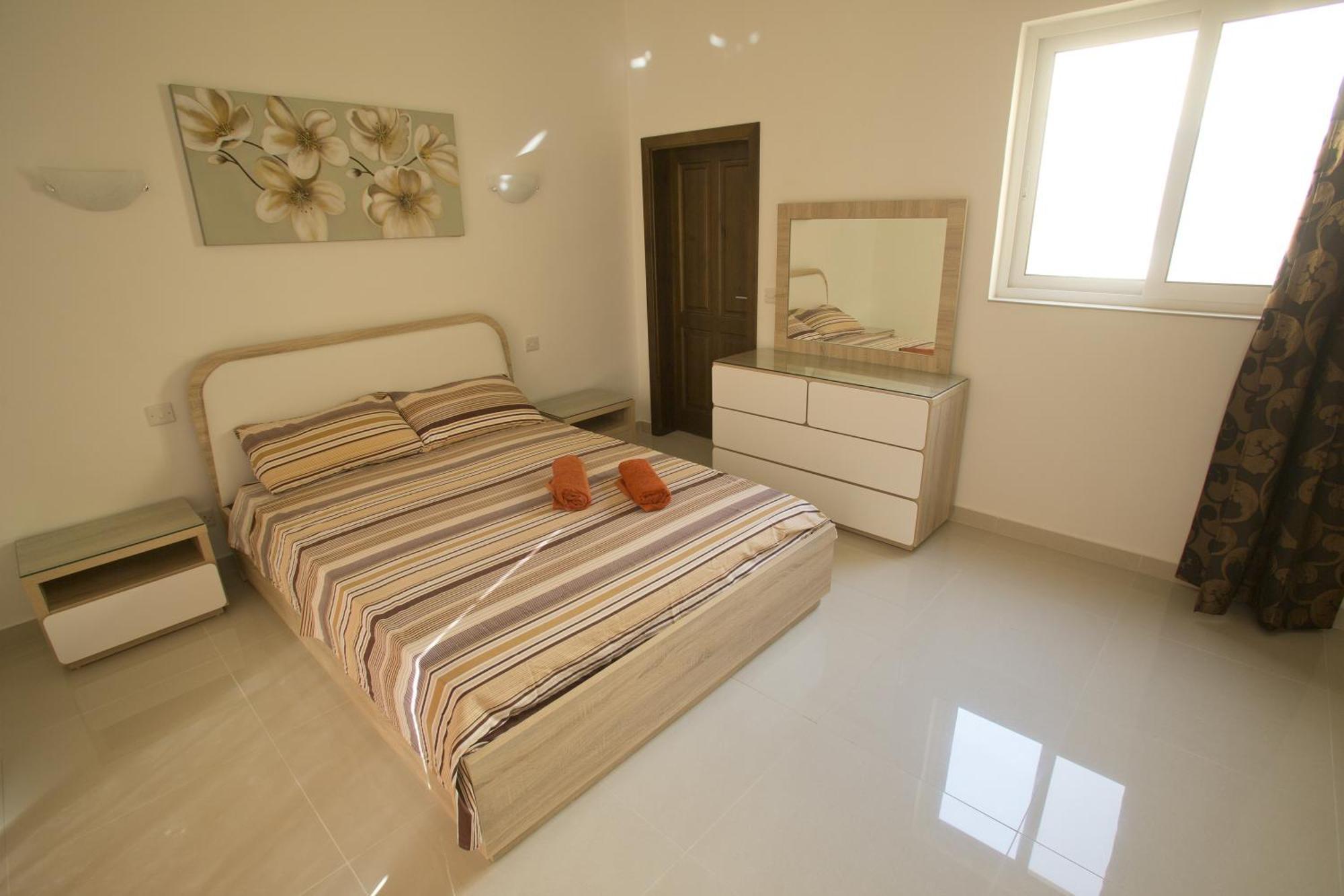 Dolphin Court Marsalforn Quarto foto